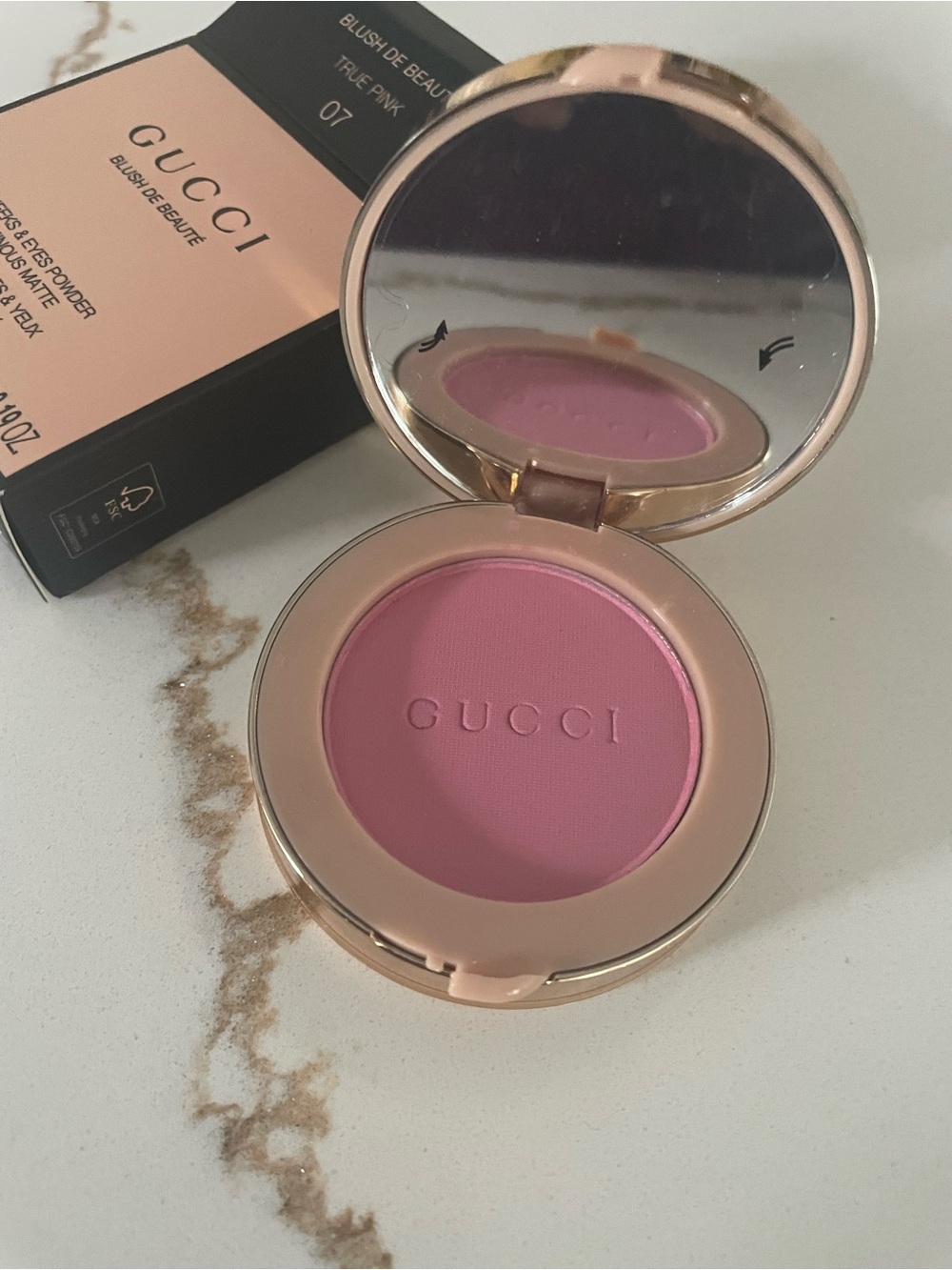 Gucci Luminous Matte Powder Blush in 07 True Pink